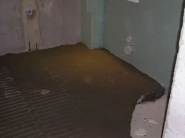 Przygotowanie posadzki pod wykończenie